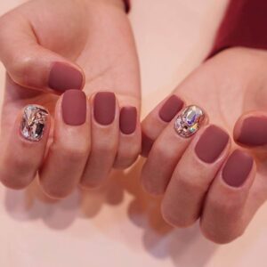 Read more about the article Behind the Scenes at Vip Nail Lounge: A Day in the Life