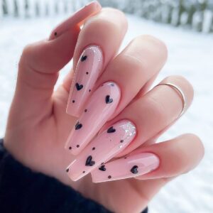 Read more about the article Revitalize Your Nails: Top Repair Tips from VIP Nail Lounge!