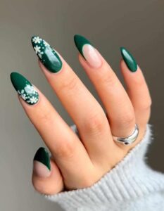 Read more about the article The Secret To Maintaining Perfect Stiletto Nails: Expert Advice